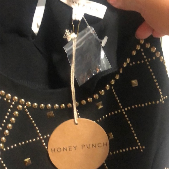 New!😃❤️ Honey punch black blouse. - Picture 4 of 10